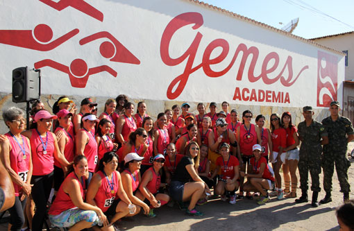 Brumado: Genes Academia realizou a primeira corrida da mulher
