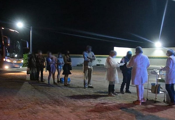 Interior da Bahia tem aumento no número da Covid-19 após retorno de nativos