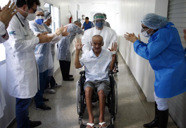 Brasil tem mais de 25 mil pessoas curadas da Covid-19