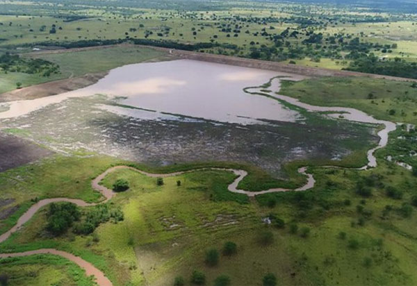 Após 12 anos seco, Codevasf recupera açude de Macaúbas no sudoeste baiano
