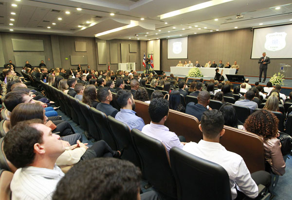 Futuros escrivães, investigadores e delegados da Polícia Civil iniciam curso de formação