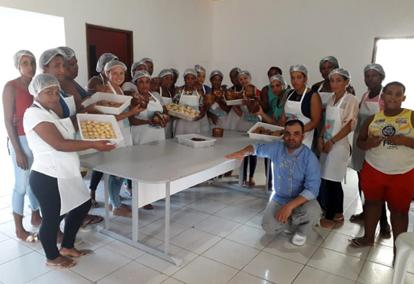 Aracatu: Secretaria Municipal de Assistência Social promove curso de Panificação e Workshop