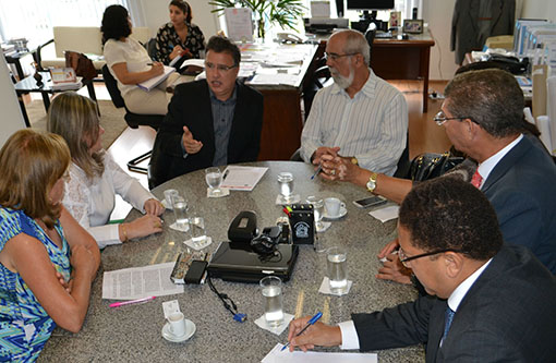 Comissão da Fiol acredita em viabilidade de operações no Porto do Malhado