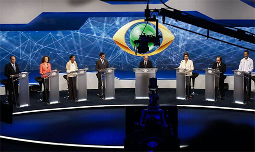 Debate tem Aécio no ataque, Dilma acuada e Marina regular
