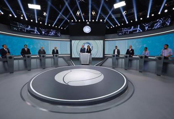 Candidatos à Presidência expõem seus planos em debate na RecordTV