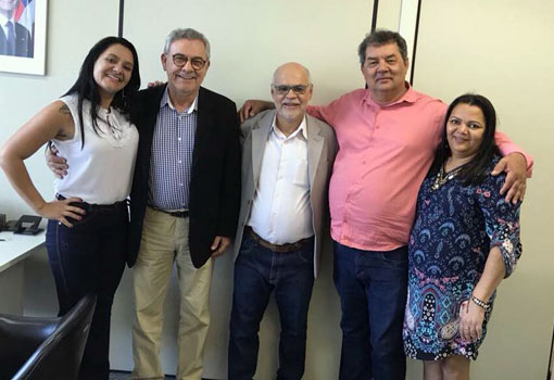 Rio do Antônio: Waldenor e Deca buscam nova adutora, trator, desenvolvimento social e investimentos para a saúde