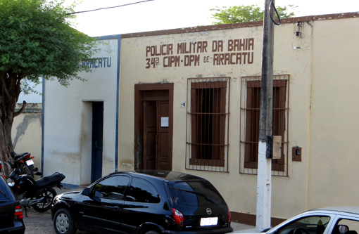 Aracatu: Mulher mata pai com golpes de foice