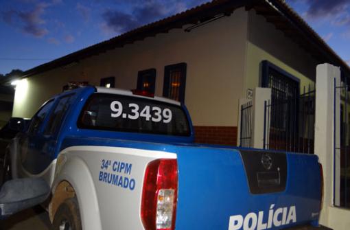 Brumado: Homem esfaqueia mãe e filha no Bairro Baraúnas