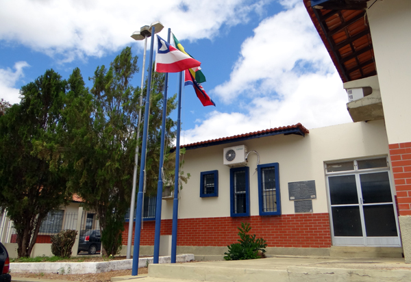 Brumado: Homem acusado de se passar por mulher para aliciar menores é ouvido pela polícia e liberado