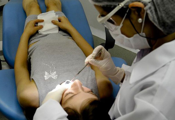 Tratamento dentário em crianças diminui até 89% na pandemia