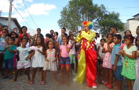 Brumado: Festa das Crianças realizada pela Associação de Moradores do Bairro Dr. Juracy