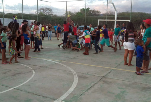 Brumado: Dia das Crianças foi de festa na Fazenda Espinheiro