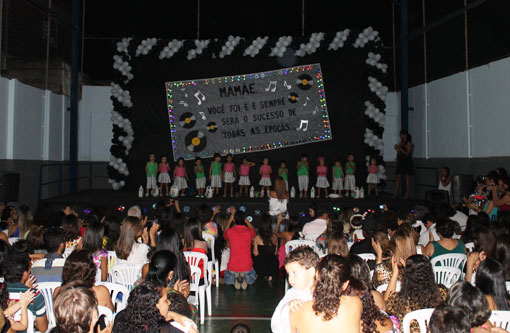 Brumado: Centro Educacional Monteiro Lobato promoveu festa para as Mães