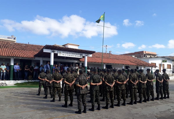 Brumado: com a presença de várias autoridades, Tiro de Guerra 06/024 celebrou o Dia do Soldado