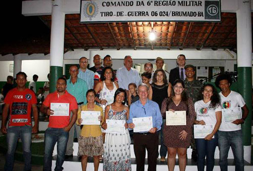 Brumado: Tiro de Guerra promoveu formatura alusiva ao Dia do Soldado