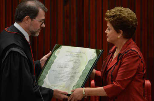 Dilma e Temer são diplomados no TSE
