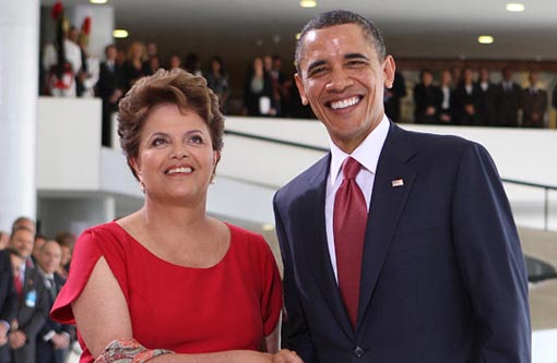 Barack Obama felicita Dilma Rousseff por sua reeleição