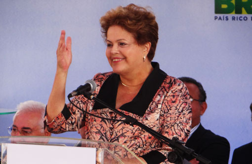 'Volta Lula' é 'normal', comenta Dilma em rádios na Bahia