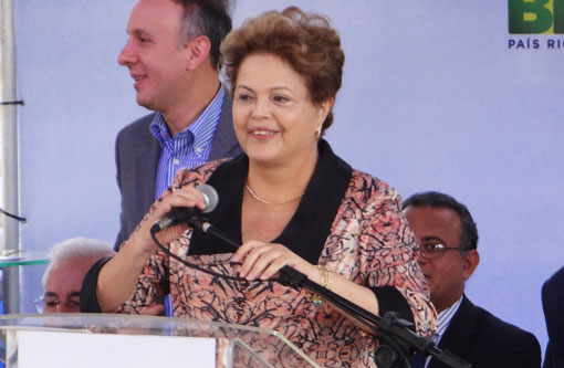 Datafolha: Dilma tem 38%, Aécio, 16% e Campos,10%