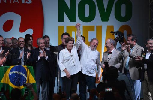  Eleições 2014: Reeleita, Dilma destaca união e reforma política em primeiro discurso
