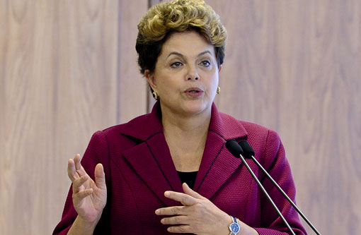 Defesa de Dilma à Comissão do Impeachment será entregue na tarde desta segunda