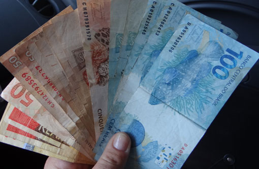 Salário mínimo no Brasil deveria ser de R$ 3.518,51, aponta Dieese 