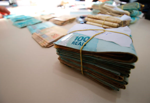 Autores de explosões em Correntina estavam em prisão domiciliar