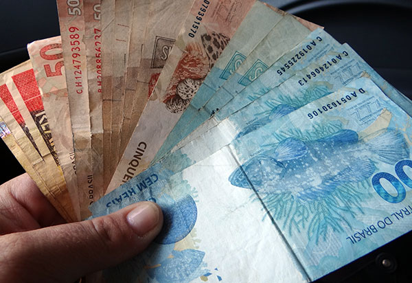 Arrecadação de impostos em janeiro somou R$ 180,221 bilhões