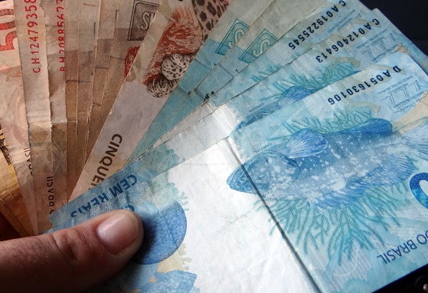 11% dos brasileiros já perderam dinheiro em esquemas de investimentos fraudulentos