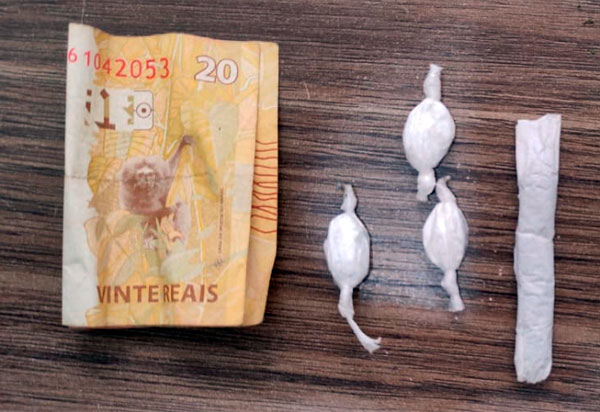 Barra da Estiva: Grupo é preso em posse  entorpecente e por resistência a abordagem