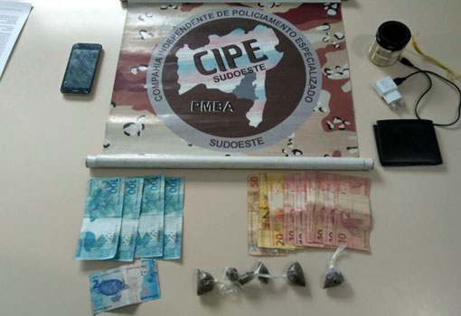 Guanambi: Caesg apreende drogas e notas falsas de dinheiro 