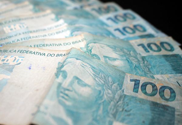 Governo anuncia R$ 200 bilhões para socorrer trabalhadores e empresas