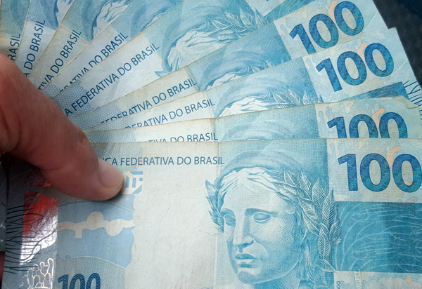 Poupança fecha novembro com saldo positivo de R$ 684,5 milhões; caderneta registrou mais depósitos que saques no mês passado