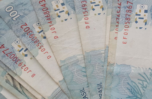 IBGE: PIB fecha 2015 com queda de 3,8%