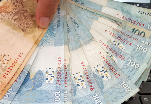 Salário mínimo de R$ 954 entra em vigor