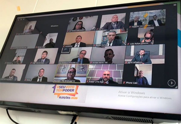 Vereadores eleitos em Brumado são diplomados em cerimônia virtual