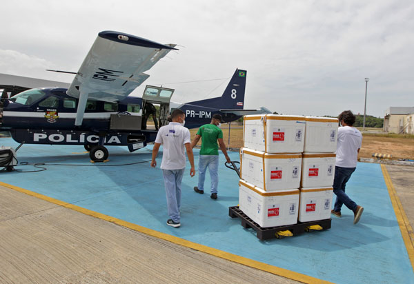 Logística de distribuição do Estado garante vacina nas nove macrorregiões da Bahia