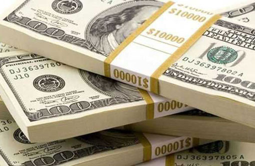 Economia: em 8 meses, dólar fecha abaixo de R$ 3,50 pela primeira vez