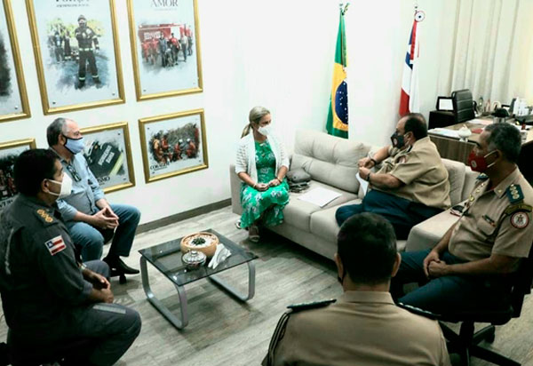 Ivana se reúne com Corpo de Bombeiros para tratar da barragem de Dom Basílio