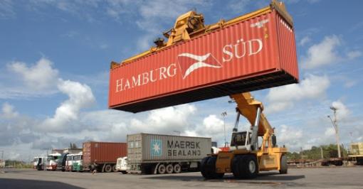 Balança comercial fecha 2017 com saldo de US$ 67 bi, maior resultado da história