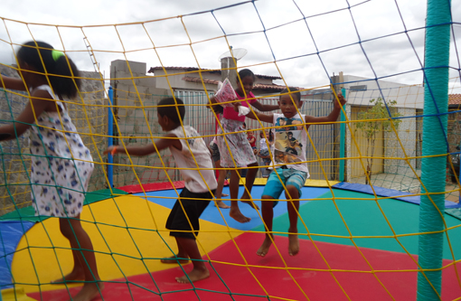 Brumado: Projeto 'Faça uma criança feliz' foi um grande sucesso no Bairro Dr. Juracy