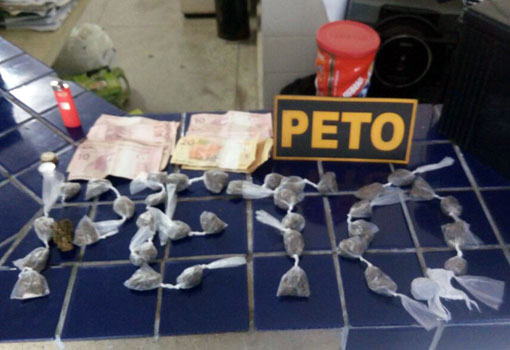 Brumado: Polícia Militar prende indivíduo por tráfico de drogas