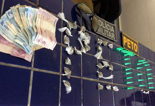 Brumado: mulher é presa suspeita de tráfico de drogas no Bairro Irmã Dulce