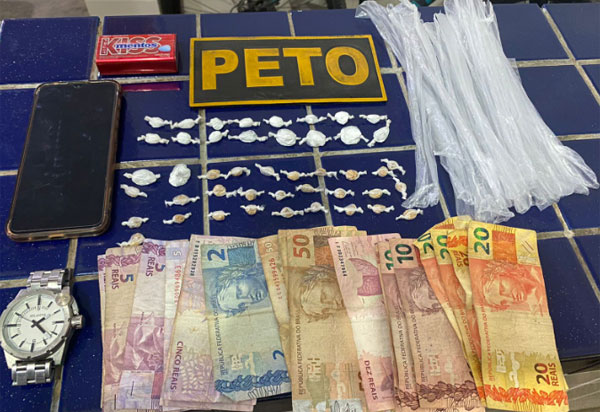 Brumado: Casal é preso acusado de tráfico de drogas no bairro São Félix