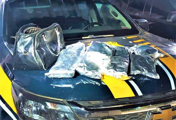 PRF apreende no Oeste da Bahia cocaína avaliada em mais de R$ 2 milhões