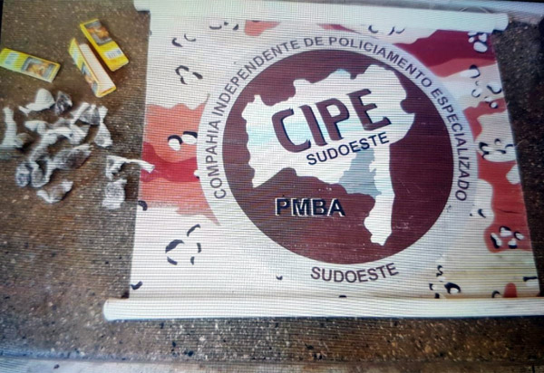 Jovem é detido após ser flagrado com drogas em Barra da Estiva 