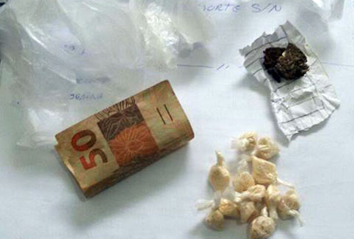 Ibicoara: Caesg prende indivíduos e apreende  adolescente por posse de drogas