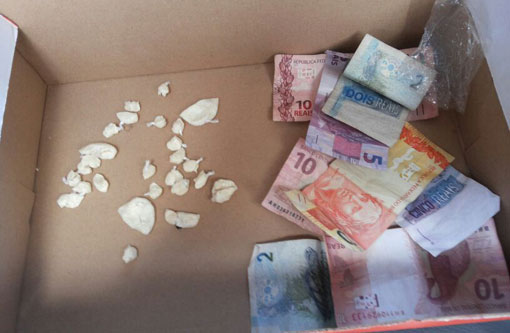 Conquista: Traficante e usuário são presos pela CAESG