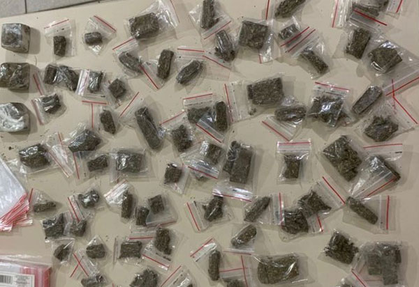 Cipe Sudoeste detém dupla acusada de tráfico de drogas em Condeúba