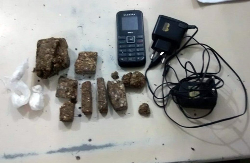 Polícia Civil impede entrada de drogas e celular na carceragem da delegacia de Brumado
